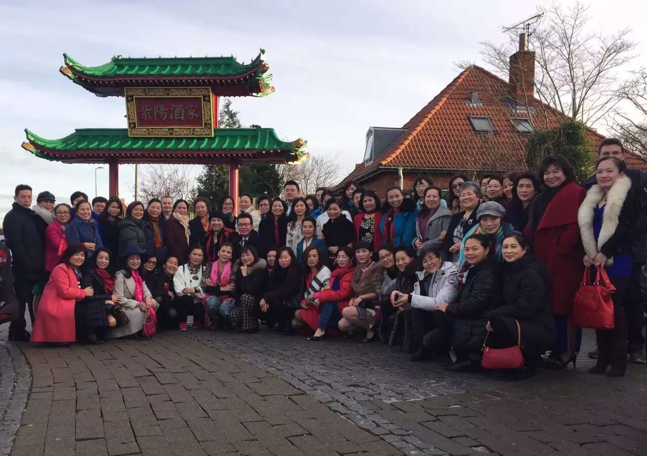 热烈祝贺丹麦华人总会妇女会庆祝成立15周年活动取得圆满成功！